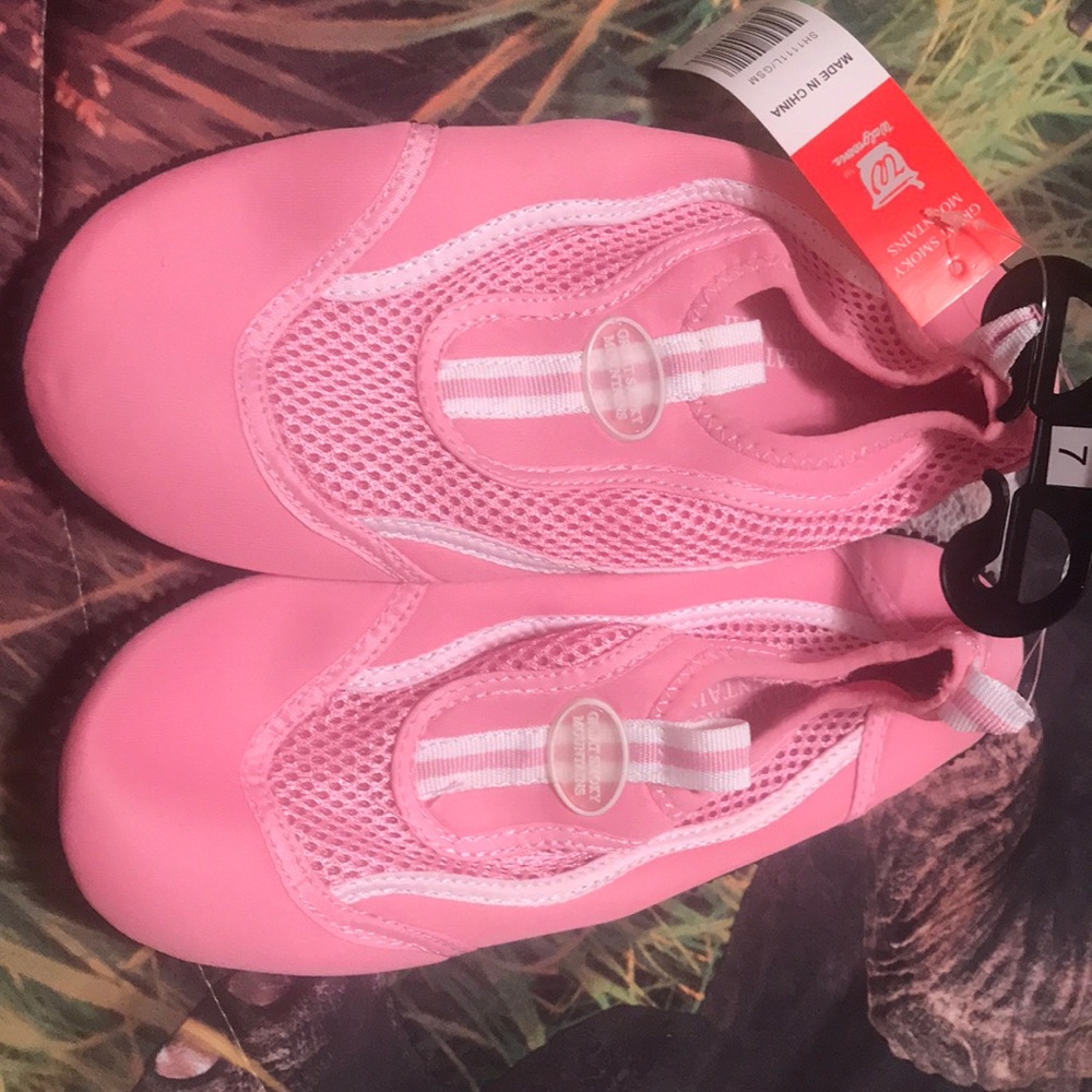 Water shoes